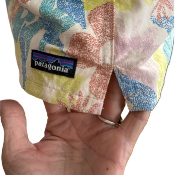 NWT Patagonia (2 pairs) Barely Baggies 2.5" Shorts 
Wmns Xl, Lg - Picture 6 of 6